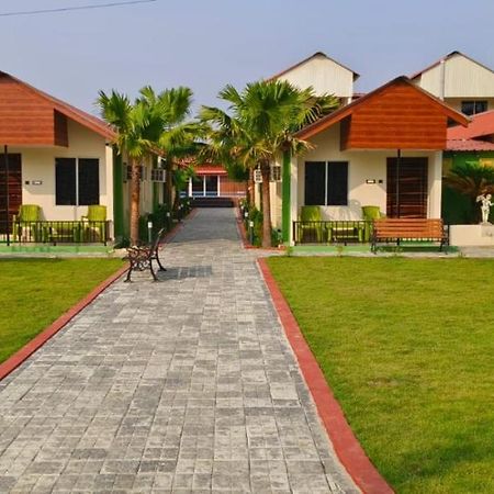 New Mouchak Hotel & Resorts Tajpur Dış mekan fotoğraf