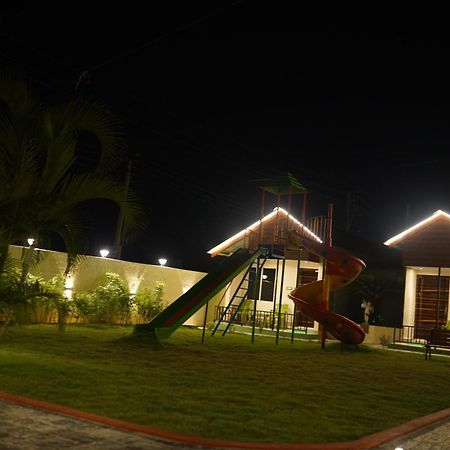 New Mouchak Hotel & Resorts Tajpur Dış mekan fotoğraf